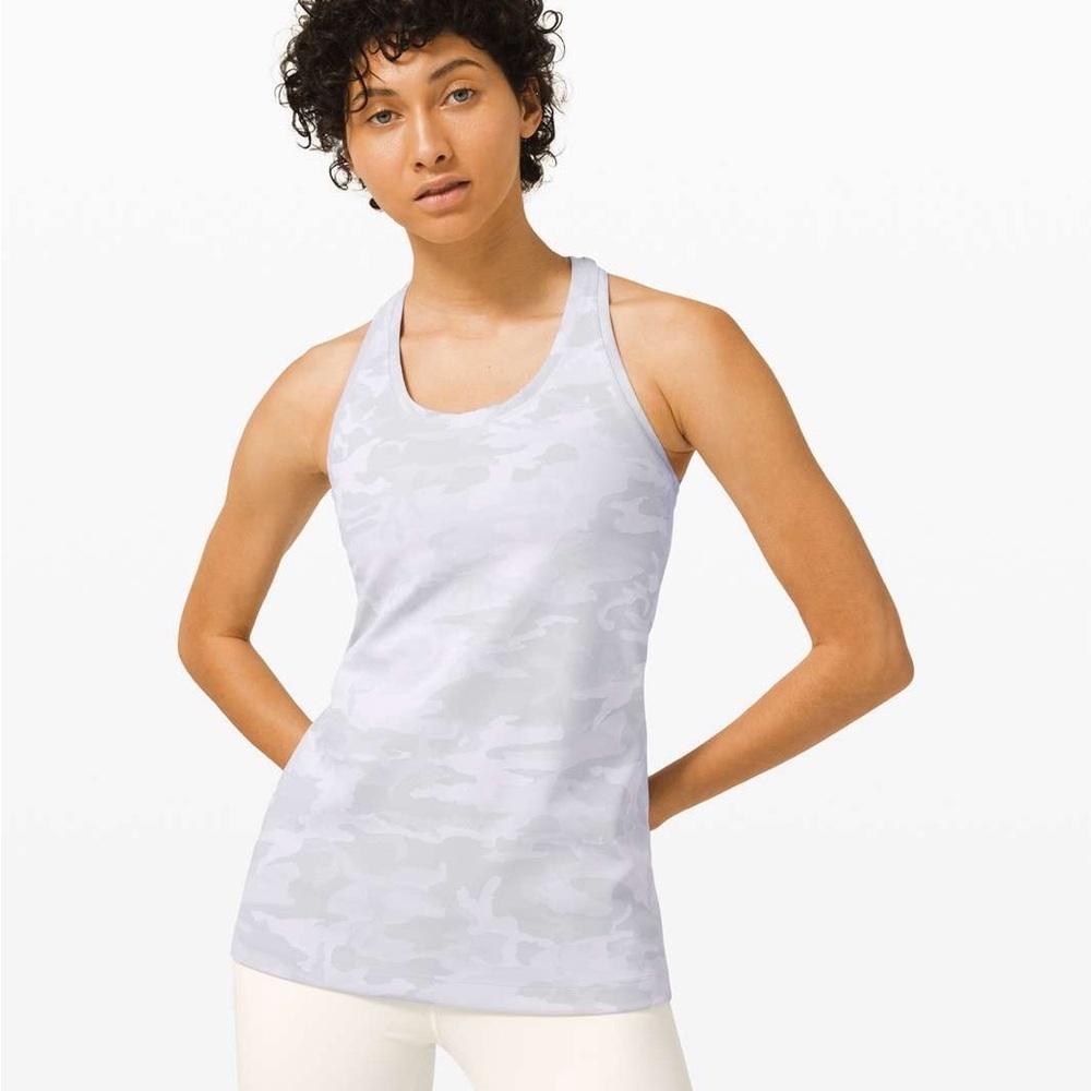 Lululemon Cool Racerback Luxtreme
Incognito Camo Jacquard Alpine White Starlight